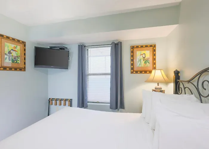 Island Winds East 705 Apartment *